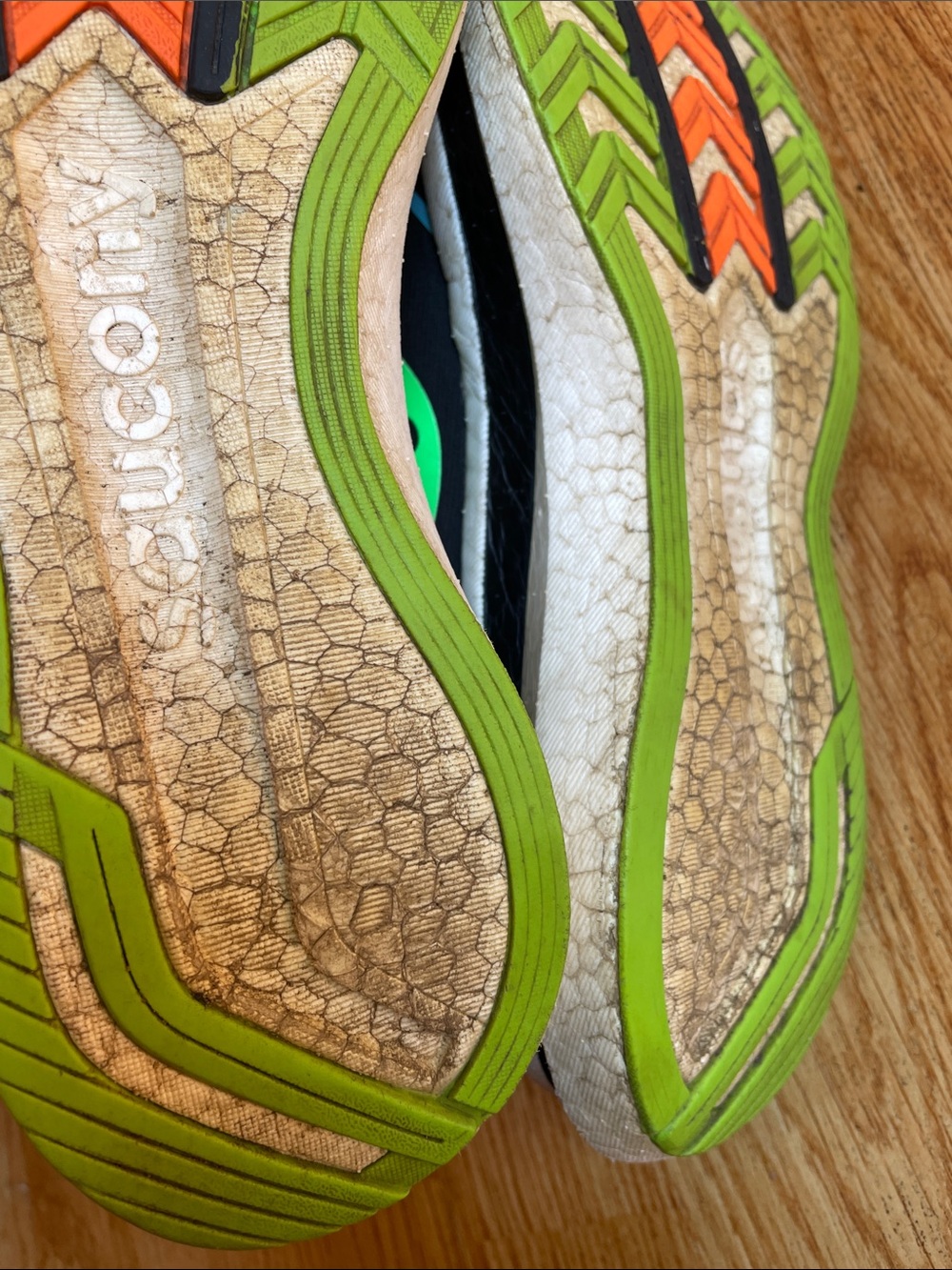 Saucony Endorphin Pro Men's Running Shoes - Black with Orange & Neon Green - Picture 8 of 8